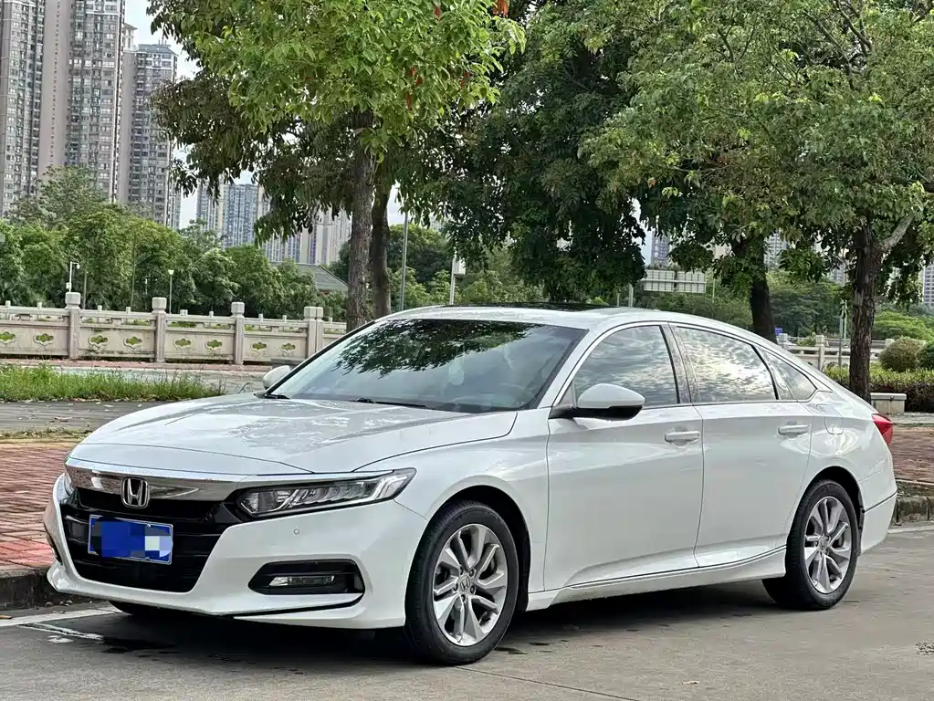 Honda Accord 2021 — фото 1