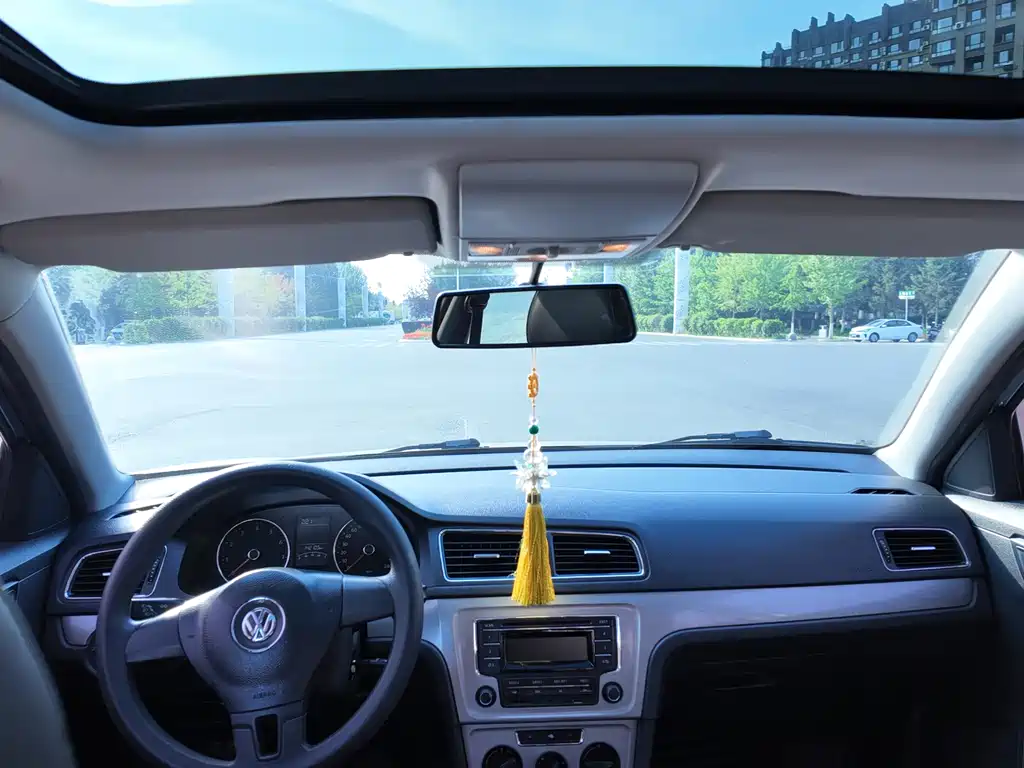 Volkswagen Lavida 2013