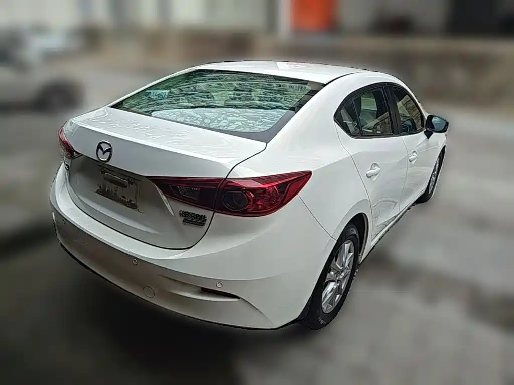 Mazda 3 Axela 2014 — фото 12