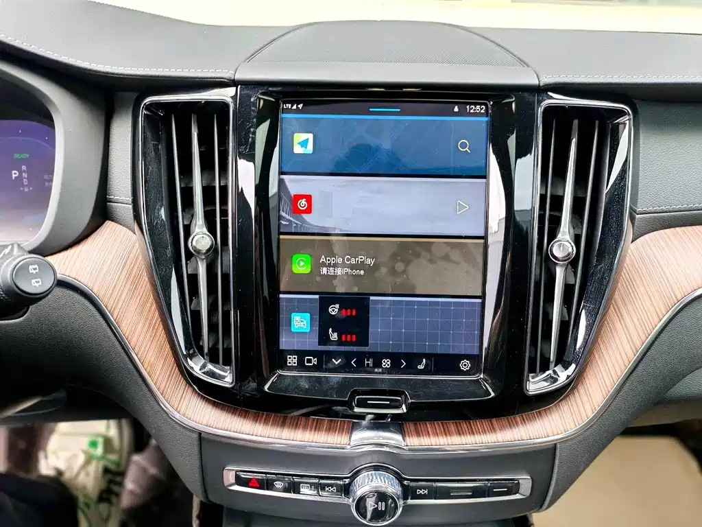 Volvo XC60 Plug-In Hybrid 2023 — фото 10