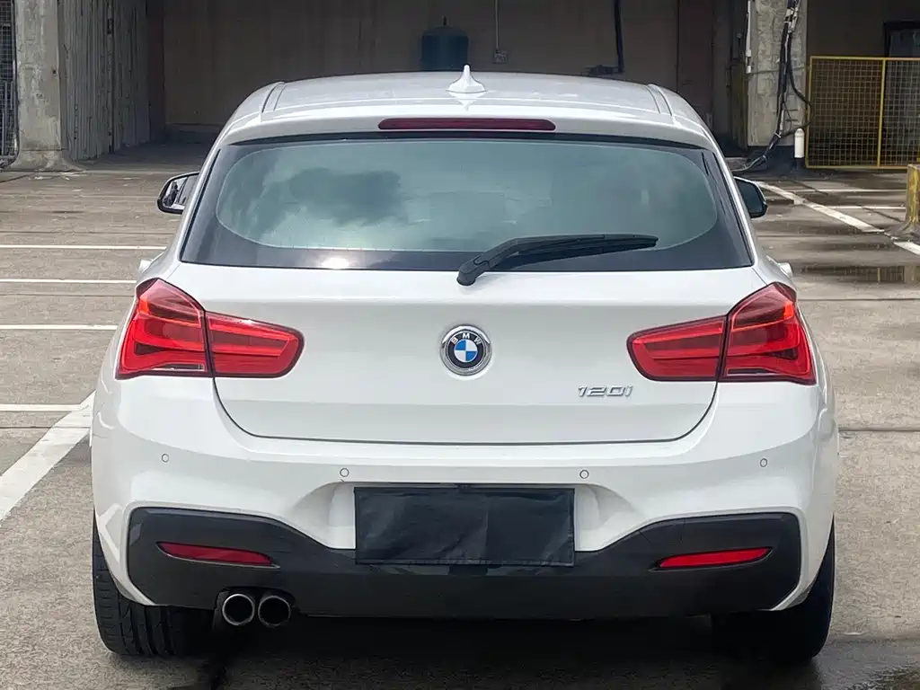 BMW 1 Series 2018 — фото 6