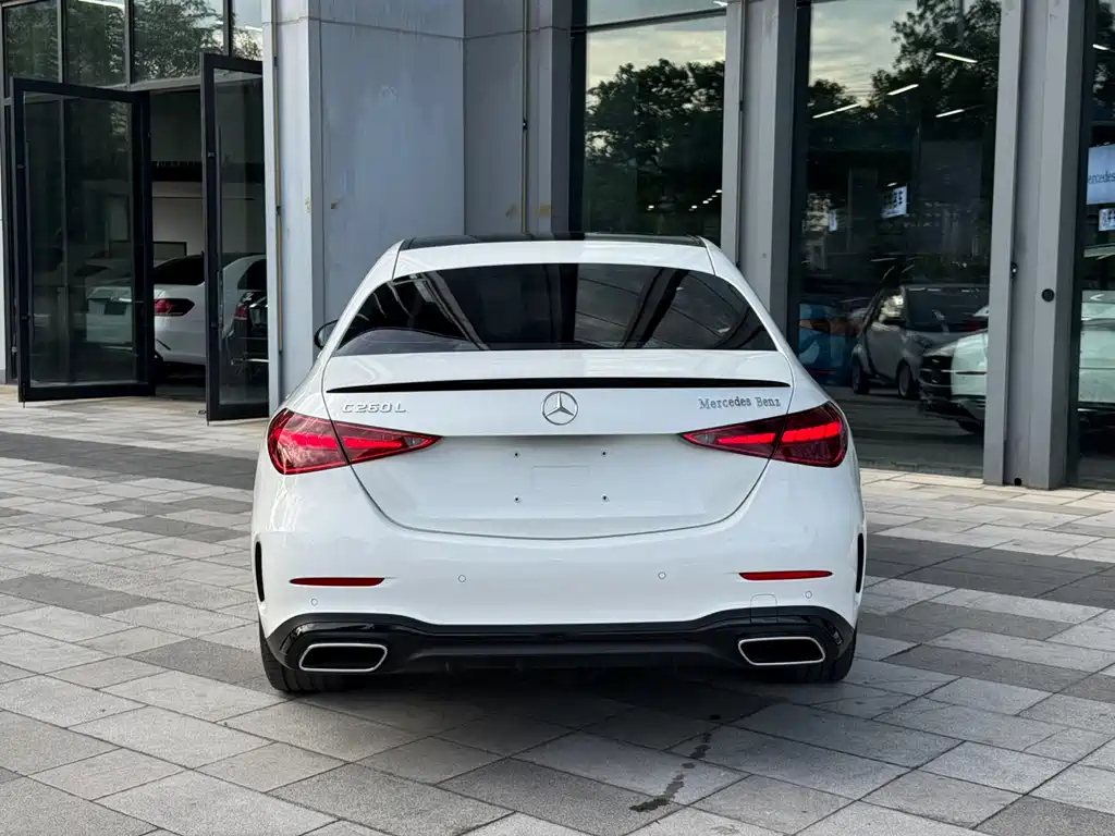 Mercedes-Benz C-Class 2023 — фото 6