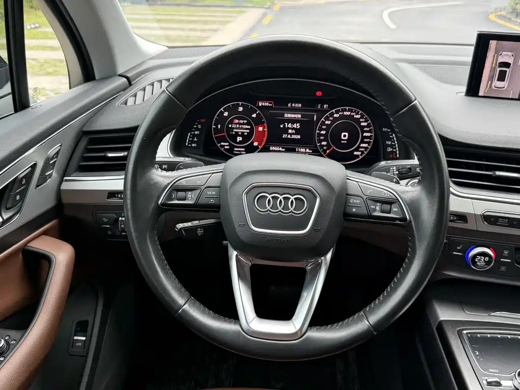 Audi Q7 2019 — фото 12