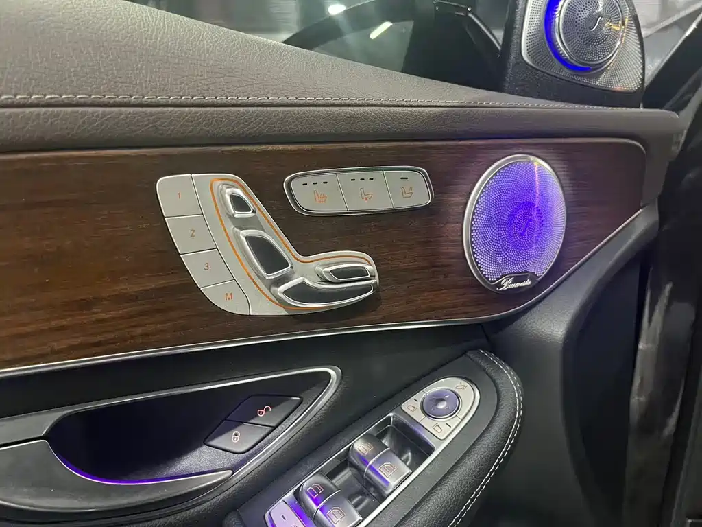 Mercedes-Benz GLC 2021 — фото 13