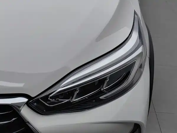 Toyota Yaris L 2022