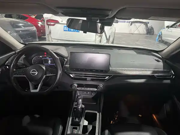 Nissan Teana 2024