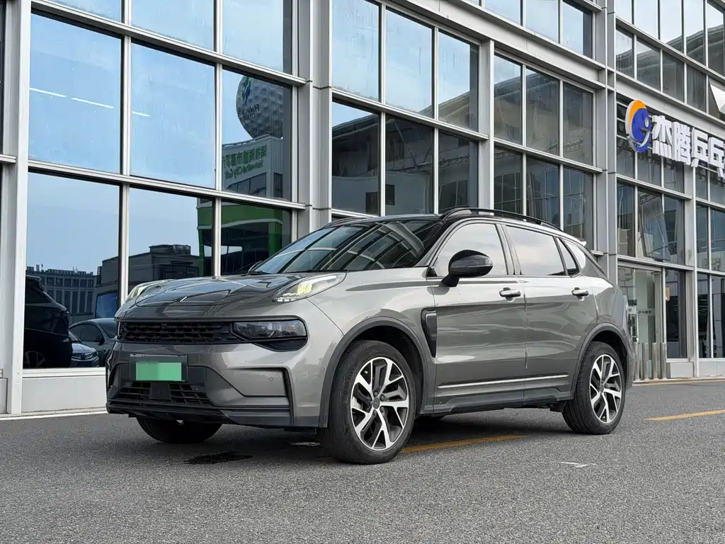 Lynk & Co 01 EM-P 2021 — фото 1