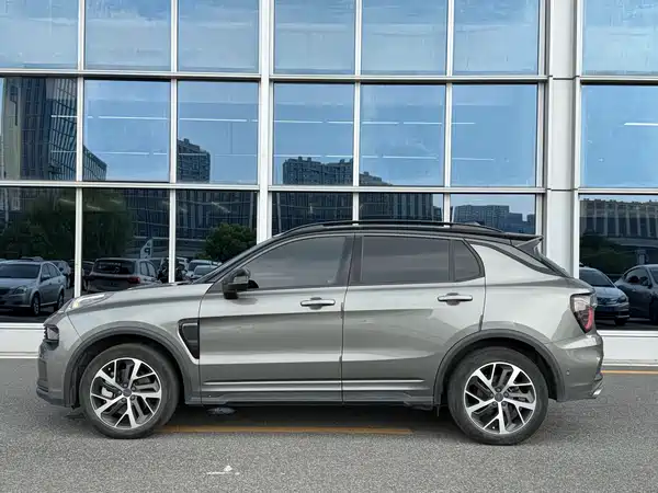 Lynk & Co 01 EM-P 2021