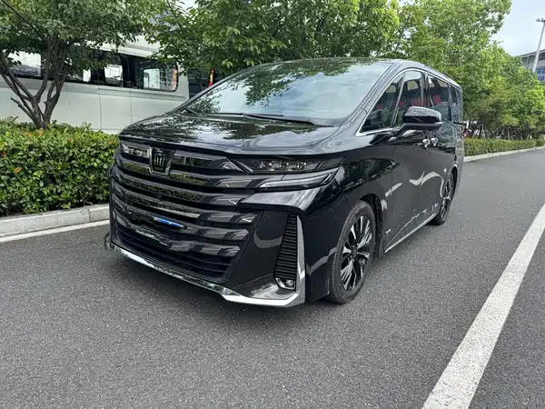 Toyota Vellfire 2025