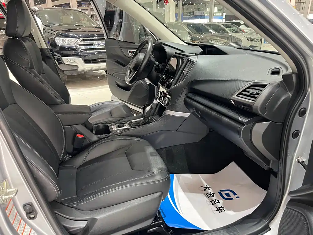 Subaru Forester 2019 — фото 9