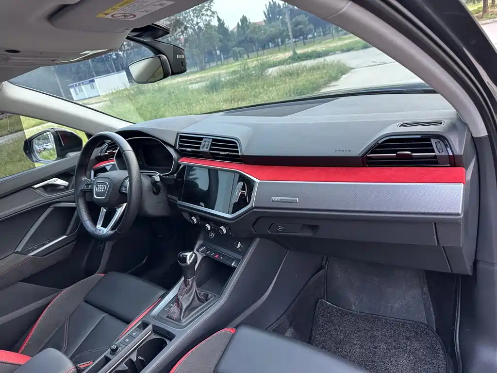 Audi Q3 Sportback 2021 — фото 15