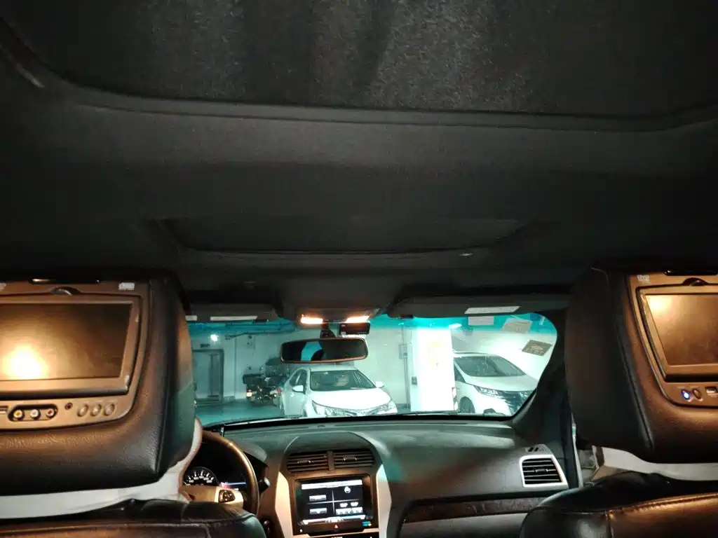 Ford Explorer 2015 — фото 14