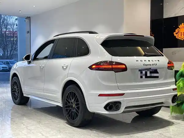 Porsche Cayenne 2015