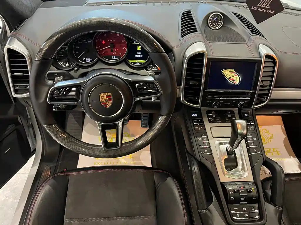 Porsche Cayenne 2015 — фото 4