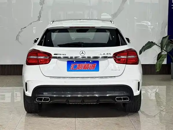 Mercedes-Benz GLA AMG 2016
