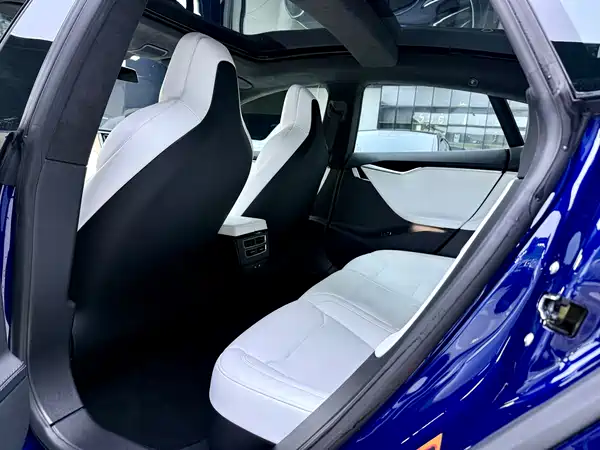 Tesla Model S 2018