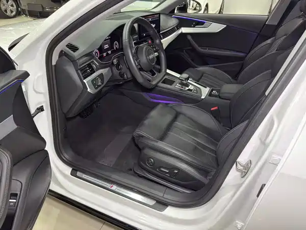 Audi A4L 2023