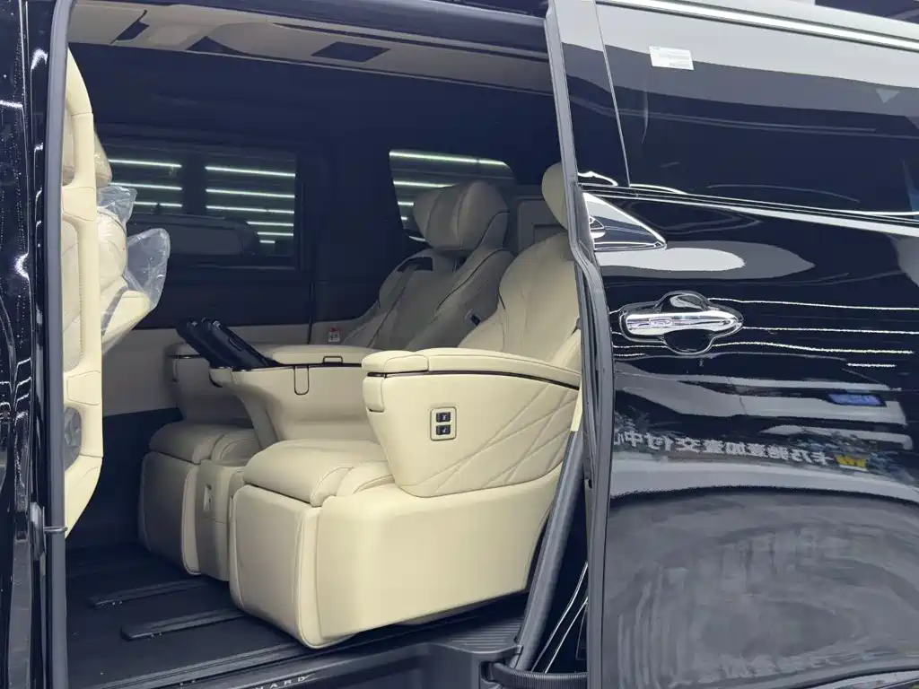 Toyota Alphard 2024 — фото 9