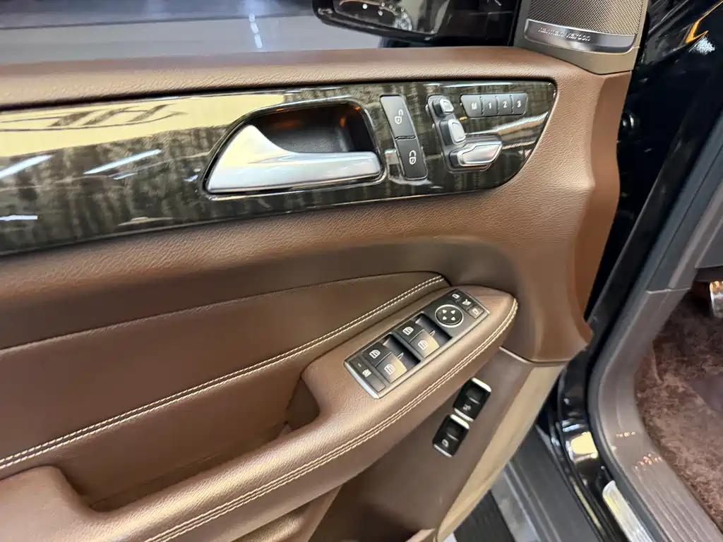 Mercedes-Benz GLS 2019 — фото 22