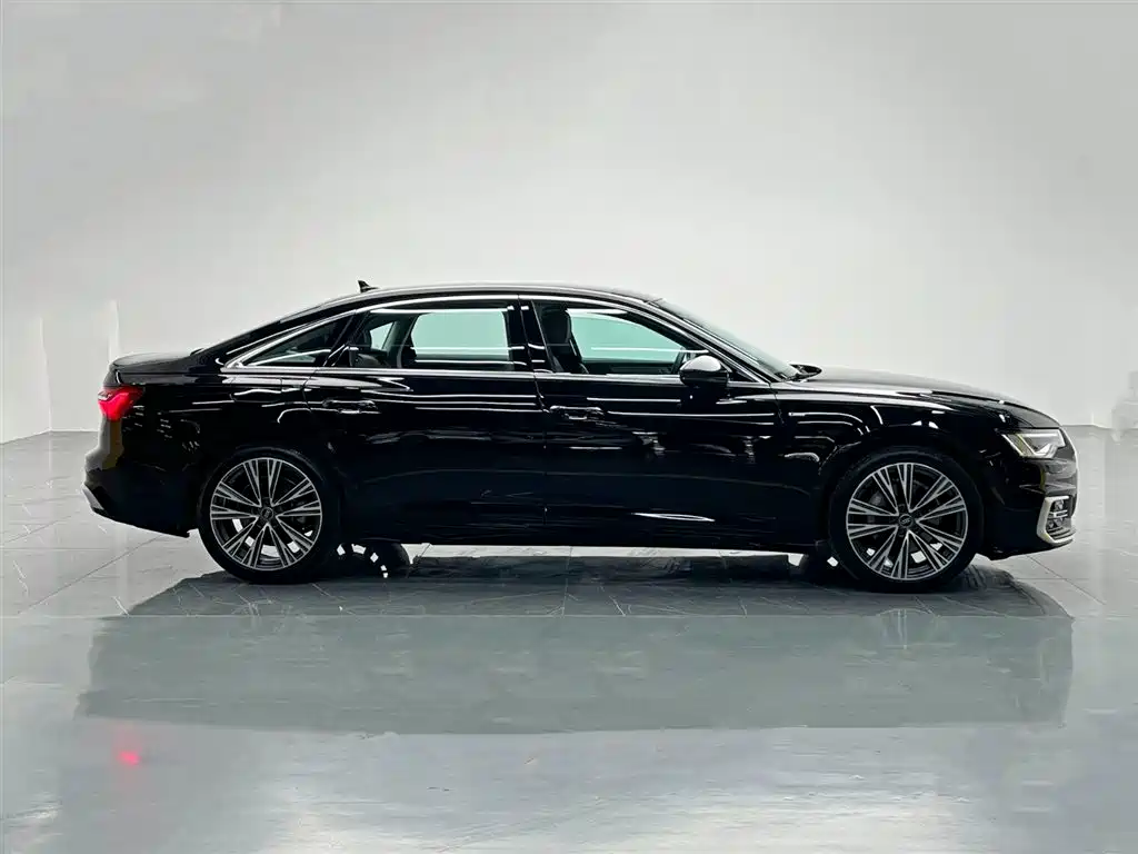 Audi A6L 2025