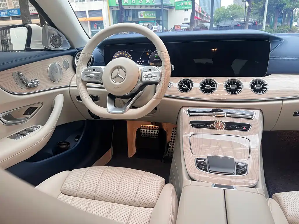 Mercedes-Benz E-Class 2020 — фото 12