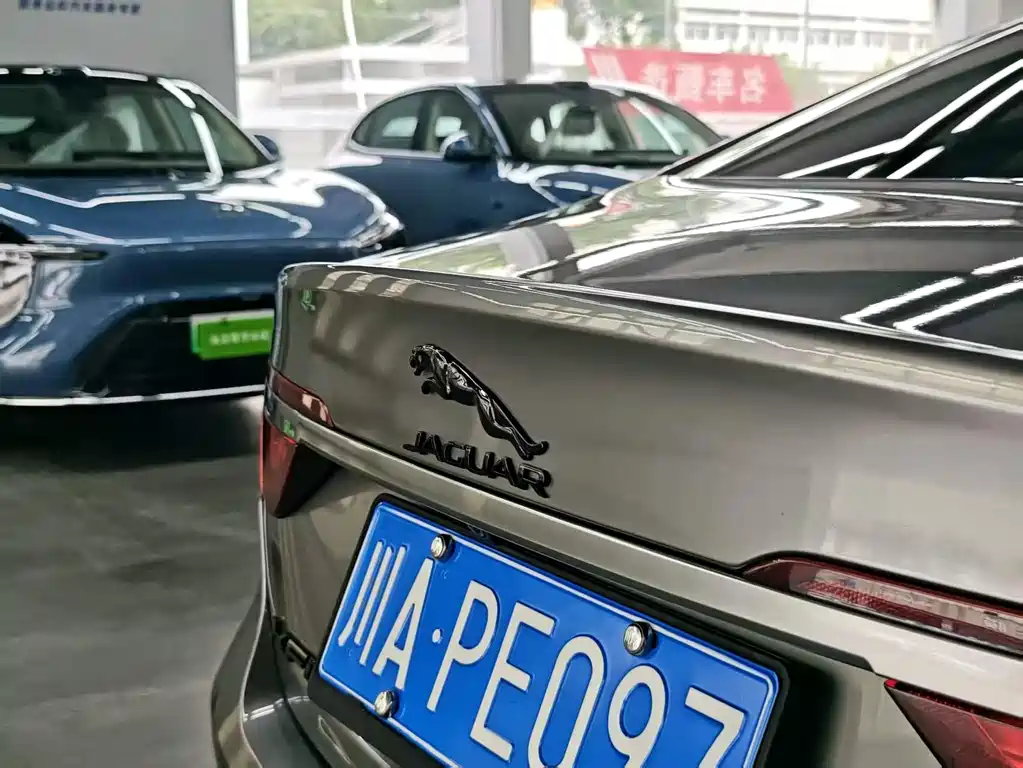 Jaguar XFL 2021 — фото 12
