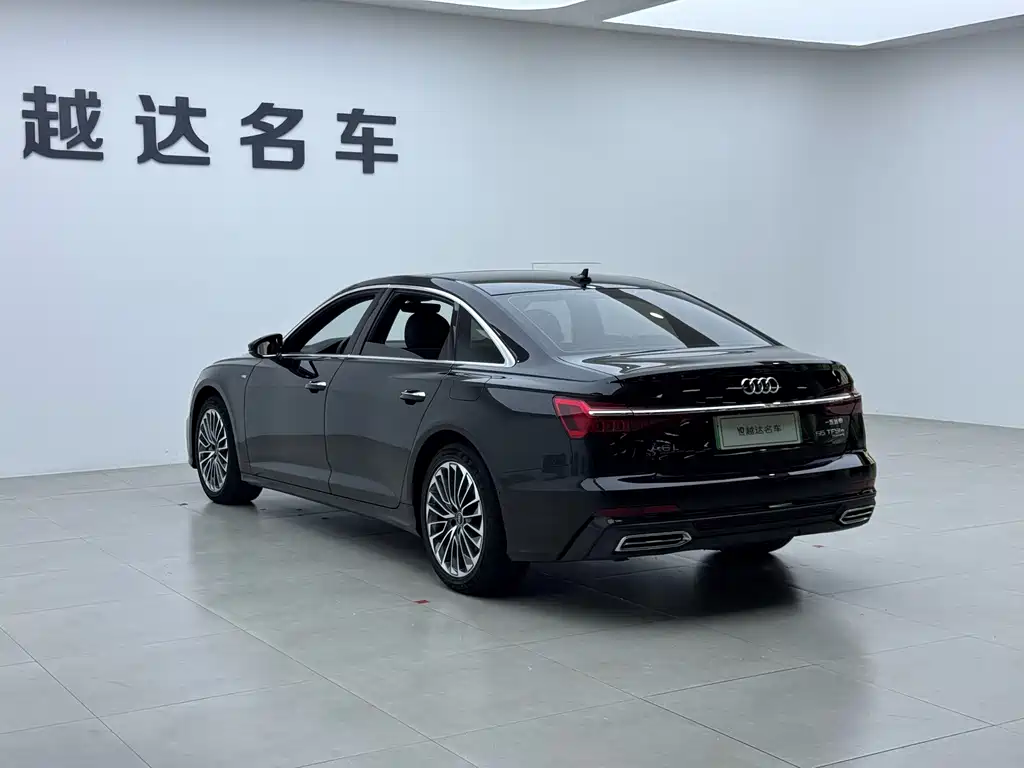 Audi A6L New Energy 2023 — фото 19