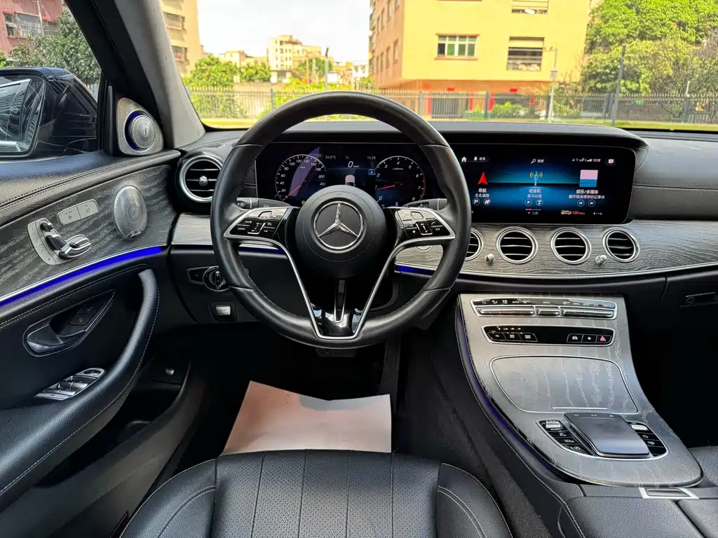 Mercedes-Benz E-Class 2021 — фото 16