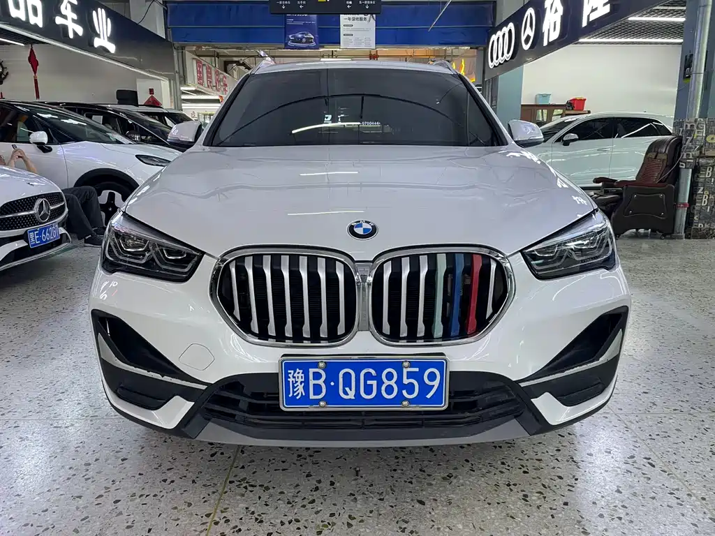 BMW X1 2022 — фото 2