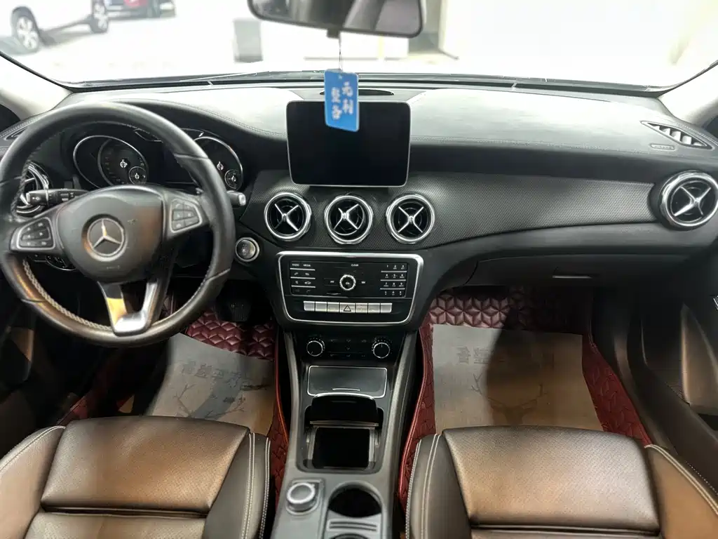 Mercedes-Benz GLA 2018 — фото 10