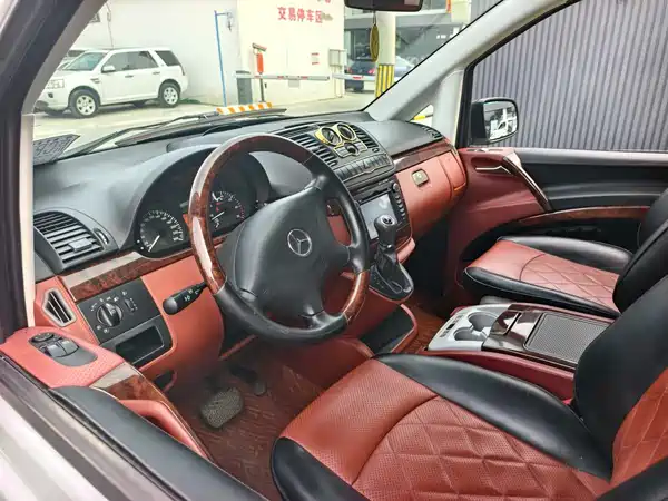 Mercedes-Benz Vito 2013