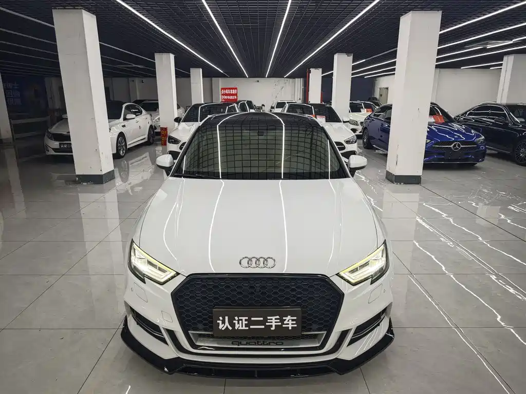 Audi A3 2018 — фото 1