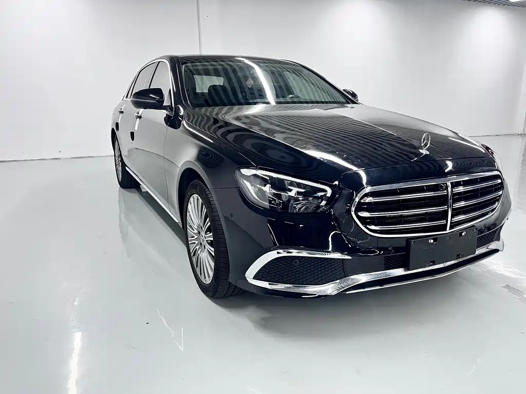 Mercedes-Benz E-Class 2023 — фото 3