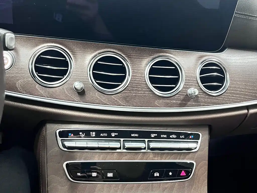 Mercedes-Benz E-Class 2023 — фото 5