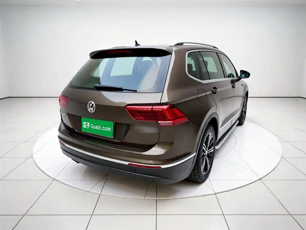 Volkswagen Tiguan L 2017 — фото 6