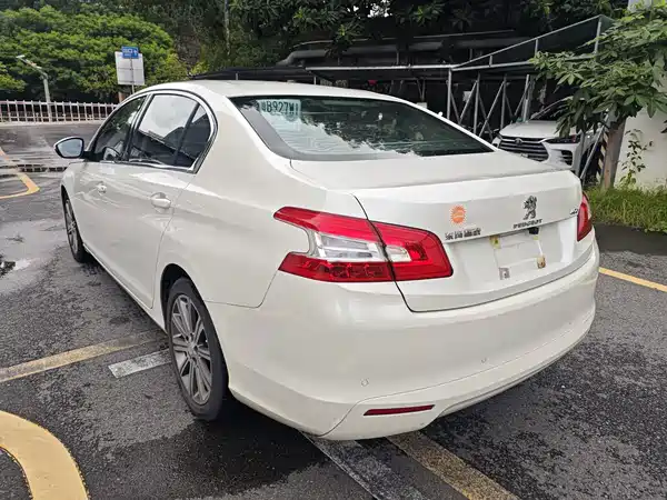 Peugeot 408 2015