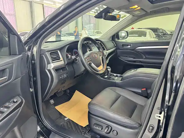 Toyota Highlander 2018