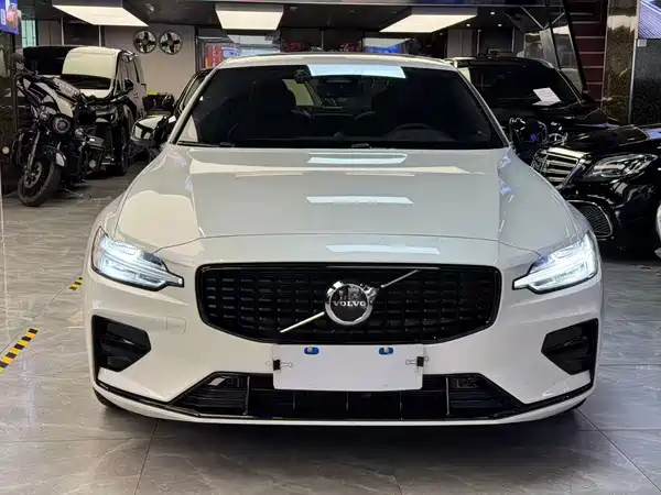 Volvo S60 2024
