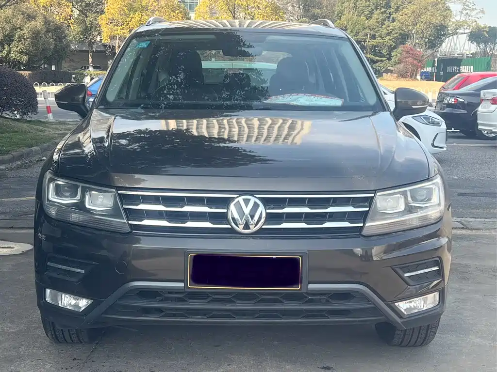 Volkswagen Tiguan L 2017 — фото 2