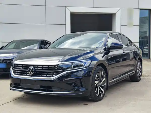 Volkswagen Passat 2023
