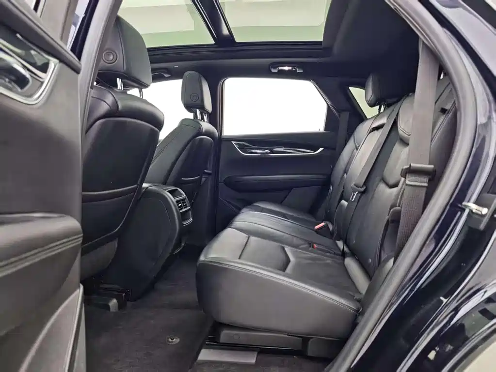 Cadillac XT5 2020 — фото 11