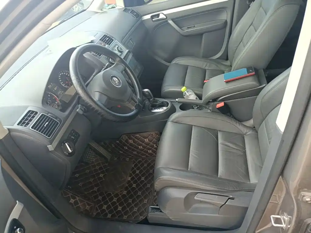 Volkswagen Touran 2015 — фото 15