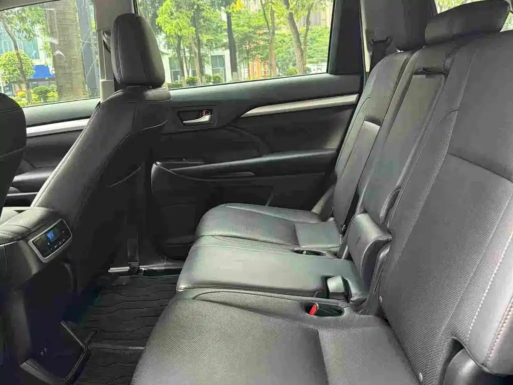 Toyota Highlander 2019 — фото 10
