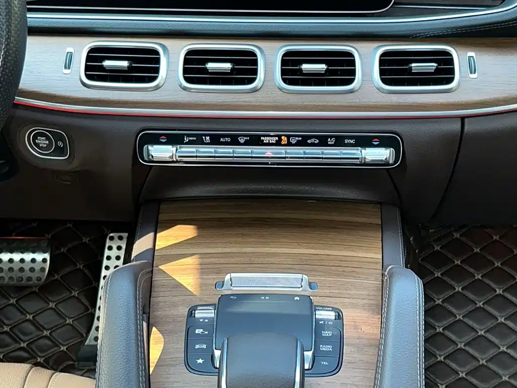 Mercedes-Benz GLS 2024 — фото 14