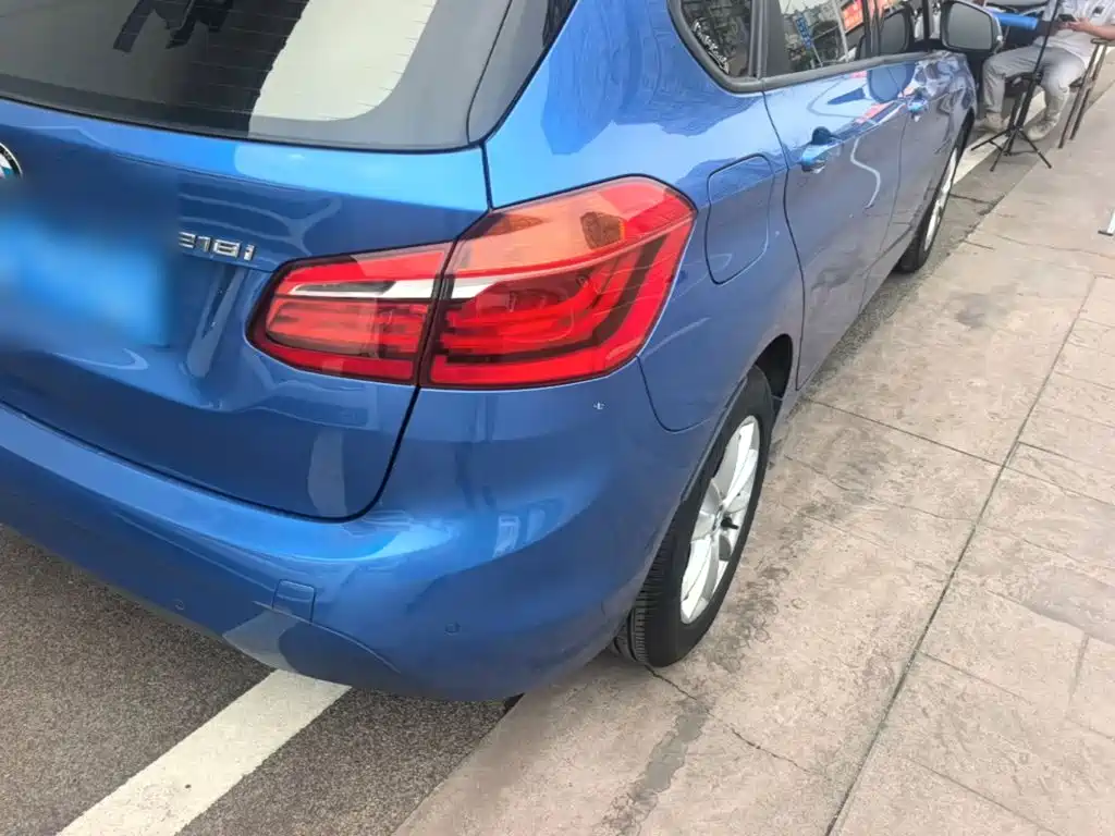 BMW 2 Series Active Tourer 2019 — фото 8
