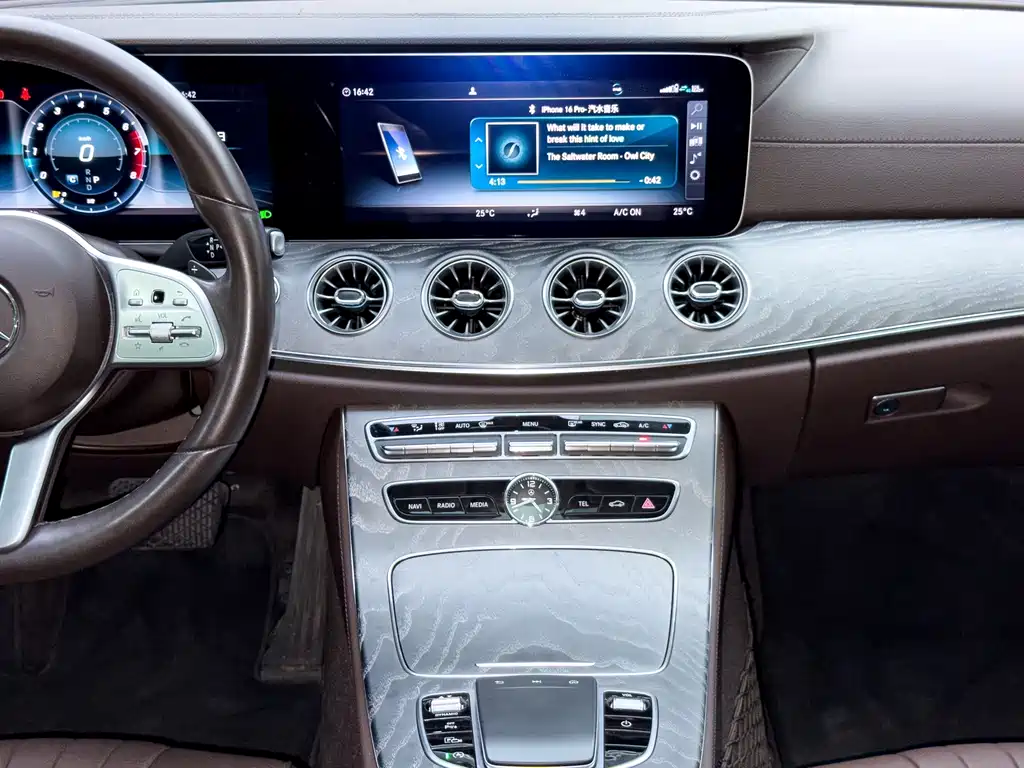 Mercedes-Benz CLS 2020 — фото 18