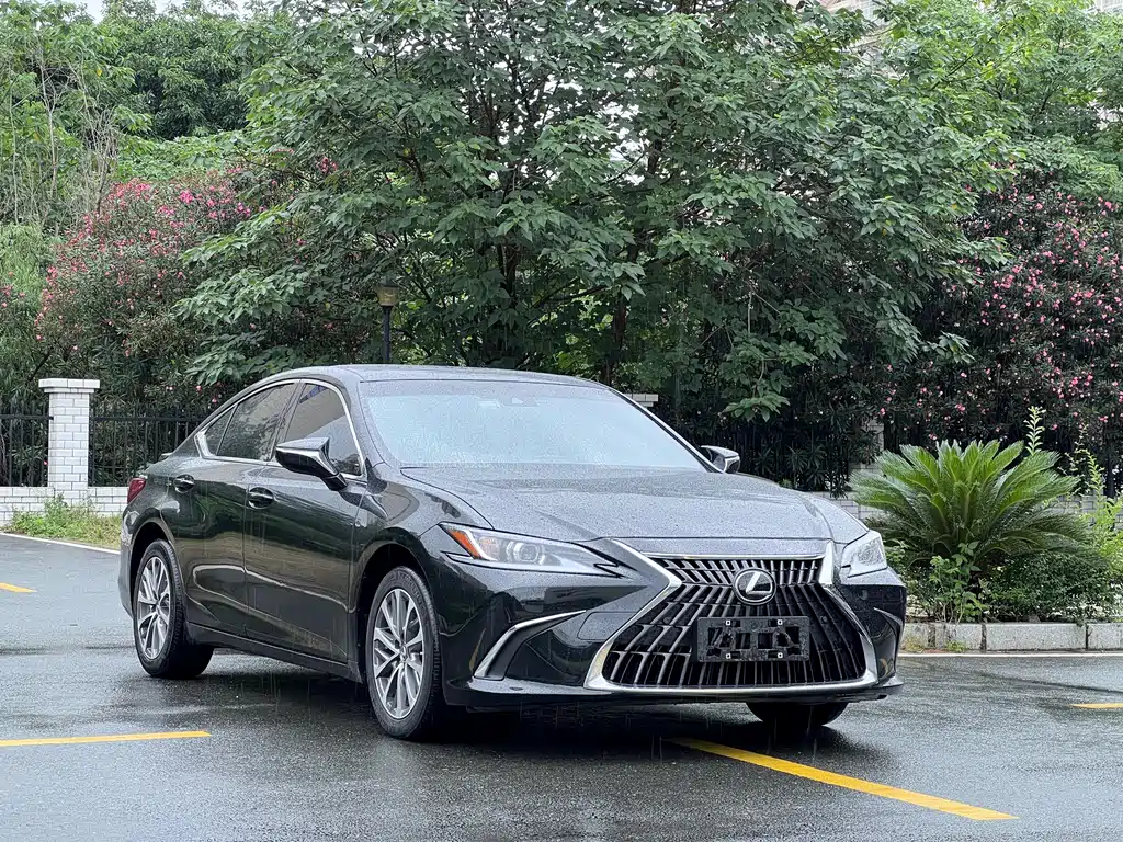 Lexus ES 2023 — фото 3