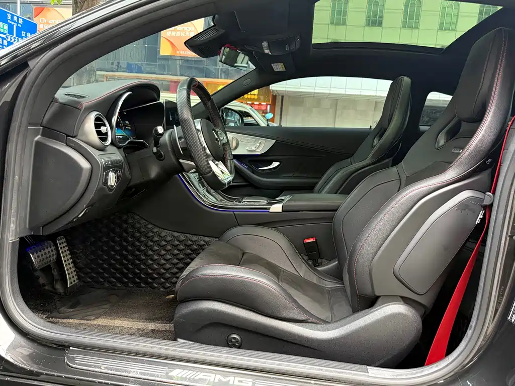 Mercedes-Benz C-Class AMG 2023 — фото 10
