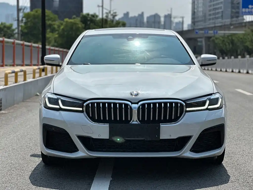 BMW 5 Series 2023