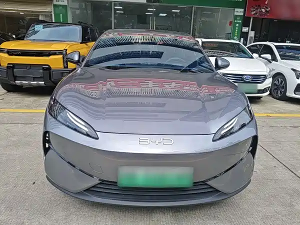 BYD e7 2025